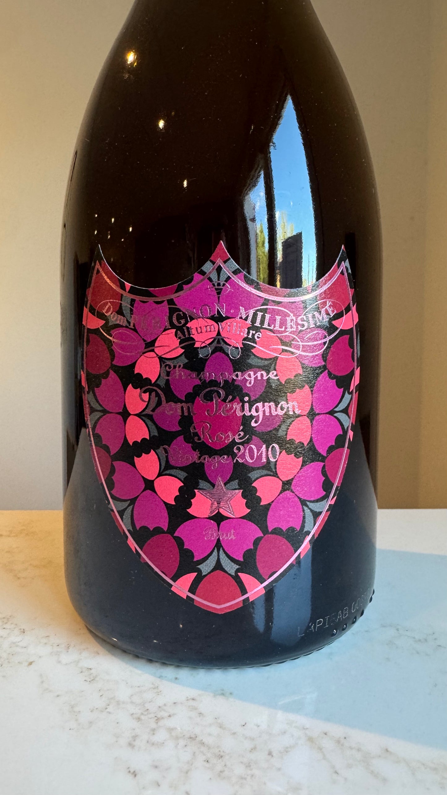 Moët et Chandon Cuvée Dom Pérignon Rosé x Damien Hirst 2010